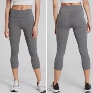 Women's small ATHLETA‎ Ultimate Stash pocket capri gray leggings